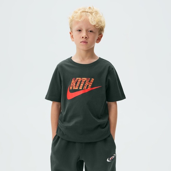 kith nike tee